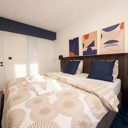 2 Luxury & Ultra-comfort Bedrooms, Private Parking, #1 *
