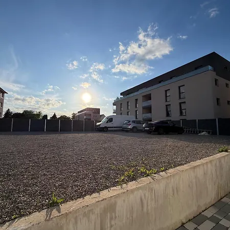 Apartamento 2 Luxury & Ultra-comfort Bedrooms, Private Parking, #1 *